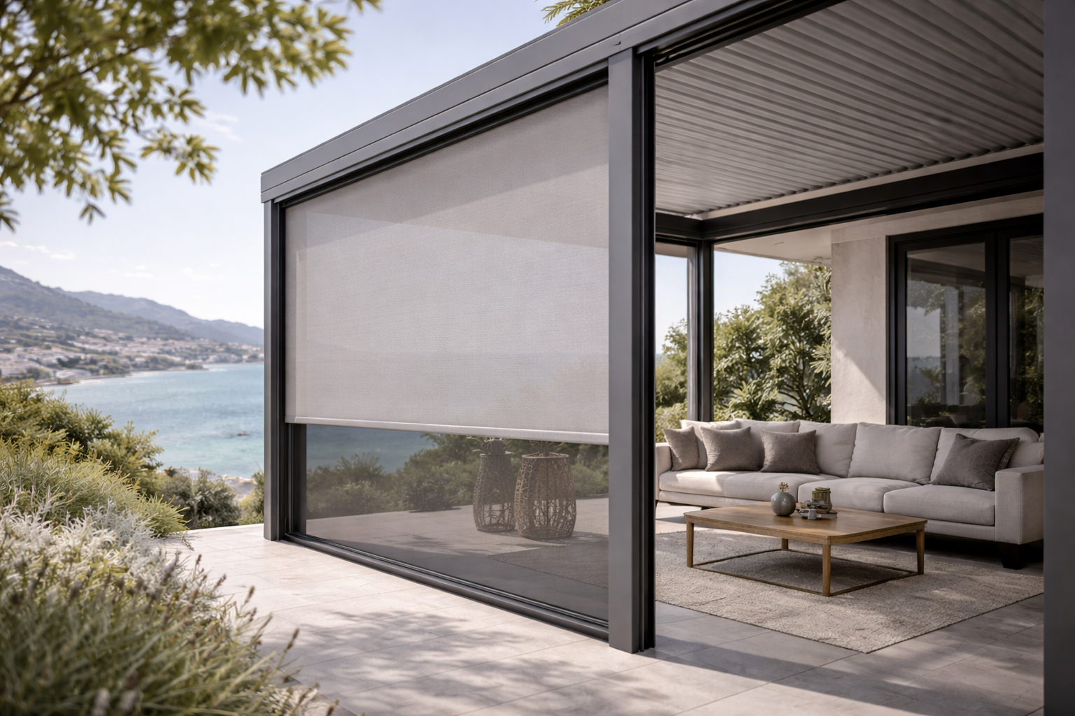 Dettaglio guida e zip laterale per tenda tecnica